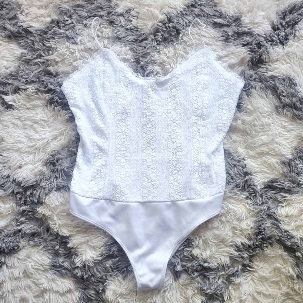 What lace body suit